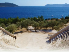 Il teatro di Kas sul Mediterraneo